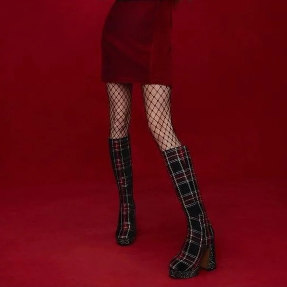 NIB Betsey Johnson Valeria Knee High Boots size 5 - Picture 2 of 14